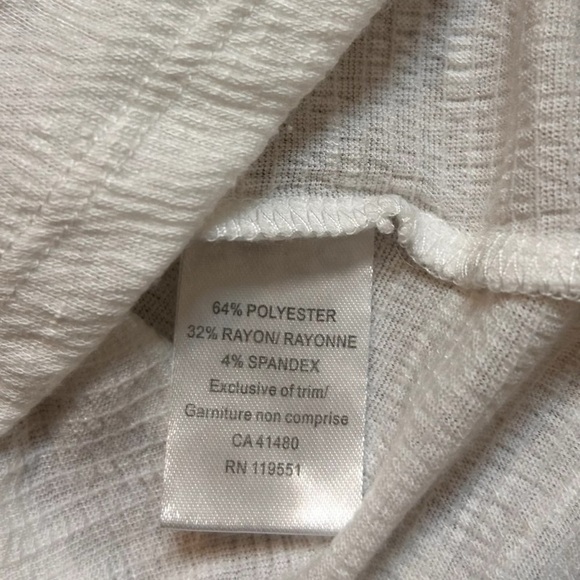 Gentle Fawn Women's White Flutter Sleeve Top- Size Small - Picture 9 of 9